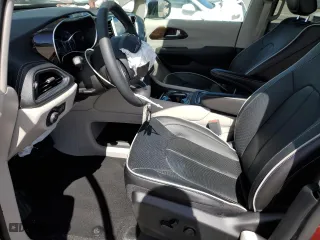 2023 Chrysler Pacifica Limited with VIN 2C4RC3GG9PR605377, listed as a Copart auction lot 51781805 with 7,606 mi miles and Salvage Title. Bid and sale history available at carsss.com. Image 7.