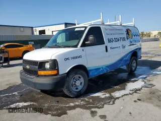 2014 Chevrolet Express Cargo z VIN 1GCWGFBA3E1147865, wystawiony jako Copart lot #51949675 z przebiegiem 128 578 mil mil oraz Szkoda całkowita • Salvage title. Historia ofert i sprzedaży dostępna na DreamBid. Obrazek 1.
