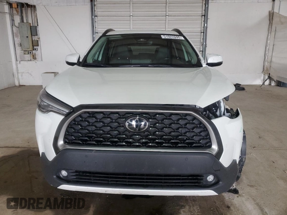 2023 Toyota Corolla Cross XLE with VIN 7MUDAABG7PV068968, listed as a Copart auction lot 51922695 with 43,911 mi miles and Salvage title. Bid and sale history available at DreamBid. Image 5.
