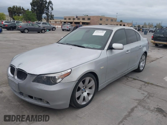 2007 BMW 5 Series 530i with VIN WBANE73537CM45085, listed as a IAAI auction lot 42044302 with 170,227 mi miles. Bid and sale history available at carsss.com. Image 6.