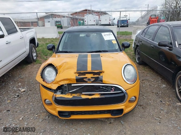 2015 MINI Cooper Hardtop S with VIN WMWXP7C50F2A34186, listed as a IAAI auction lot 41761879 with NaN miles. Bid and sale history available at carsss.com. Image 12.