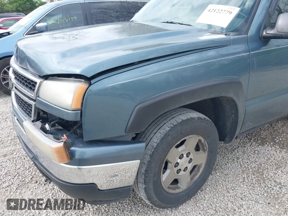 2006 Chevrolet Silverado 1500 LT1 with VIN 2GCEC13T761125079, listed as a IAAI auction lot 42122779 with 237,534 mi miles and . Bid and sale history available at DreamBid. Image 12.