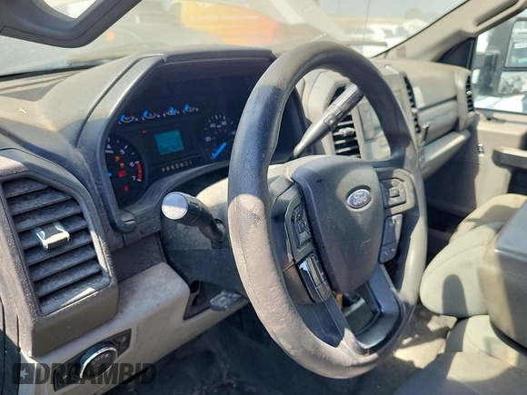 2017 Ford F-250 XL z VIN 1FD7X2A63HEF23418, wystawiony jako IAAI lot #42610484 z przebiegiem 271 149 mil mil oraz . Historia ofert i sprzedaży dostępna na DreamBid. Obrazek 35.