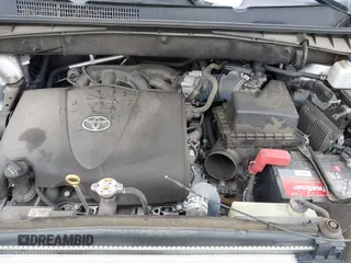 2019 Toyota Highlander SE z VIN 5TDJZRFH8KS727883, wystawiony jako IAAI lot #41882956 z przebiegiem 56 043 mil mil oraz . Historia ofert i sprzedaży dostępna na DreamBid. Obrazek 10.