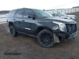 2017 Cadillac Escalade Platinum z VIN 1GYS4DKJ2HR313241, wystawiony jako IAAI lot #41899875 z przebiegiem 108 875 mil mil oraz . Historia ofert i sprzedaży dostępna na DreamBid. Obrazek 1.