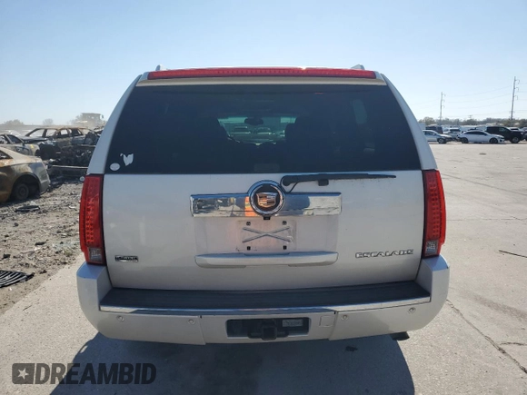 2011 Cadillac Escalade ESV Premium z VIN 1GYS3JEF2BR333246, wystawiony jako Copart lot #47197395 z przebiegiem 177 400 mil mil oraz Czysty tytuł • Clean title. Historia ofert i sprzedaży dostępna na DreamBid. Obrazek 6.