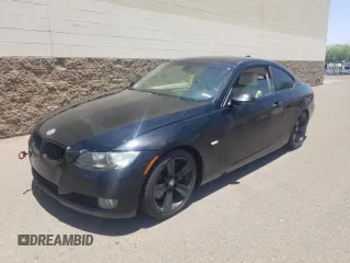 2009 BMW 3 Series 335i z VIN WBAWB73589P047394, wystawiony jako Copart lot #61096405 z przebiegiem 173 236 mil mil oraz Czysty tytuł • Clean title. Historia ofert i sprzedaży dostępna na DreamBid. Obrazek 2.