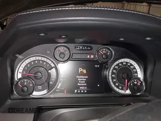 2017 Ram 1500 Night z VIN 1C6RR7MT0HS831726, wystawiony jako IAAI lot #41642459 z przebiegiem 90 423 mil mil oraz . Historia ofert i sprzedaży dostępna na DreamBid. Obrazek 7.