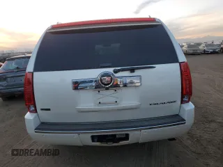 2010 Cadillac Escalade ESV Luxury z VIN 1GYUKHEF8AR102189, wystawiony jako Copart lot #82428034 z przebiegiem 163 848 mil mil oraz Szkoda całkowita • Salvage title. Historia ofert i sprzedaży dostępna na DreamBid. Obrazek 6.