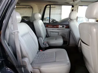 2004 Lincoln Navigator Luxury with VIN 5LMFU28R74LJ04107, listed as a Copart auction lot 83706744 with 116,878 mi miles and Salvage Title. Bid and sale history available at carsss.com. Image 11.