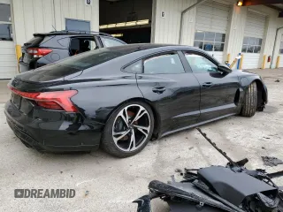 2024 Audi e-tron GT Premium Plus z VIN WAUCJBFW6R7001964, wystawiony jako Copart lot #44019705 z przebiegiem Nie podano mil oraz Czysty tytuł • Clean title. Historia ofert i sprzedaży dostępna na DreamBid. Obrazek 3.