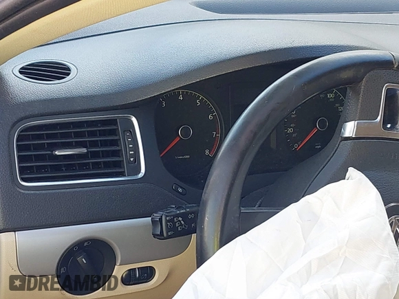 2011 Volkswagen Jetta SEL с VIN 3VWLZ7AJ7BM361967, выставлен на аукционе IAAI как лот 41697537 с пробегом Не указан миль и . История ставок и продаж доступна на DreamBid. Изображение 16.