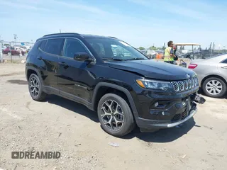 2025 Jeep Compass Limited with VIN 3C4NJDCN8ST576801, listed as a IAAI auction lot 42194560 with 1,885 mi miles and . Bid and sale history available at DreamBid. Image 1.
