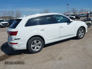 2018 Audi Q7 Premium Plus with VIN WA1LHAF76JD003831, listed as a IAAI auction lot 41781410 with 81,225 mi miles. Bid and sale history available at carsss.com. Image 4.
