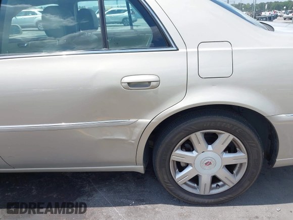 2008 Cadillac DTS 1SC with VIN 1G6KD57Y38U100381, listed as a IAAI auction lot 42173059 with 146,669 mi miles and . Bid and sale history available at carsss.com. Image 14.