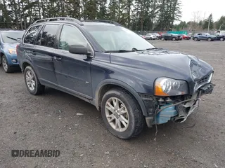 2006 Volvo XC90 4.4L V8 with VIN YV4CZ852361250652, listed as a IAAI auction lot 41314338 with 172,218 mi miles. Bid and sale history available at carsss.com. Image 1.