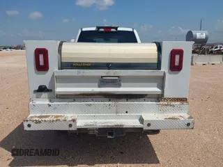 2019 Ford F-250 XL z VIN 1FT7W2B62KED67403, wystawiony jako IAAI lot #42610879 z przebiegiem 230 857 mil mil oraz . Historia ofert i sprzedaży dostępna na DreamBid. Obrazek 16.