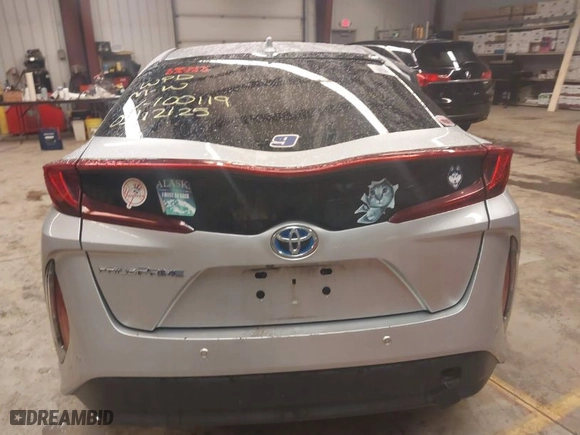 2018 Toyota Prius Prime Plus with VIN JTDKARFPXJ3100119, listed as a IAAI auction lot 41815822 with NaN miles. Bid and sale history available at carsss.com. Image 16.
