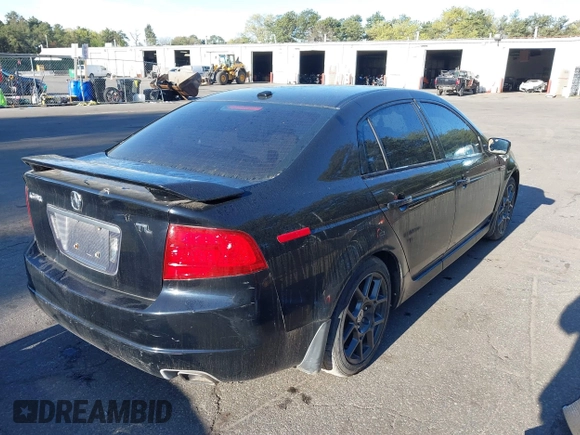 2005 Acura TL with VIN 19UUA66275A040475, listed as a IAAI auction lot 39371688 with 1 mi miles. Bid and sale history available at carsss.com. Image 4.