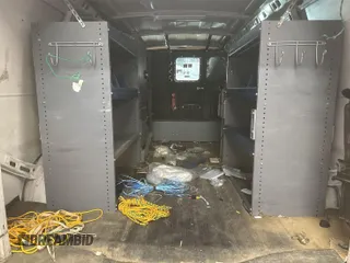 2014 Chevrolet Express Cargo z VIN 1GCWGFCA7E1198607, wystawiony jako IAAI lot #42480161 z przebiegiem 210 462 mil mil oraz . Historia ofert i sprzedaży dostępna na DreamBid. Obrazek 15.