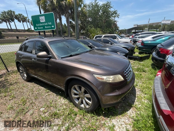 2003 Infiniti FX Options z VIN JNRAS08W93X205643, wystawiony jako Copart lot #58410885 z przebiegiem 210 110 mil mil oraz Tytuł czysty. Historia ofert i sprzedaży dostępna na DreamBid. Obrazek 1.