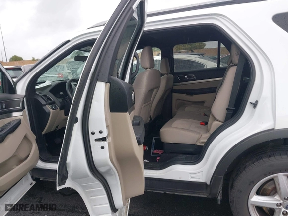 2019 Ford Explorer XLT with VIN 1FM5K7D86KGB15989, listed as a IAAI auction lot 41569315 with 77,040 mi miles. Bid and sale history available at carsss.com. Image 8.