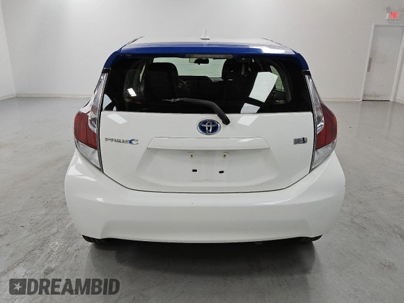 2016 Toyota Prius One z VIN JTDKDTB31G1121940, wystawiony jako Copart lot #52518575 z przebiegiem 75 287 mil mil oraz Czysty tytuł • Clean title. Historia ofert i sprzedaży dostępna na DreamBid. Obrazek 6.