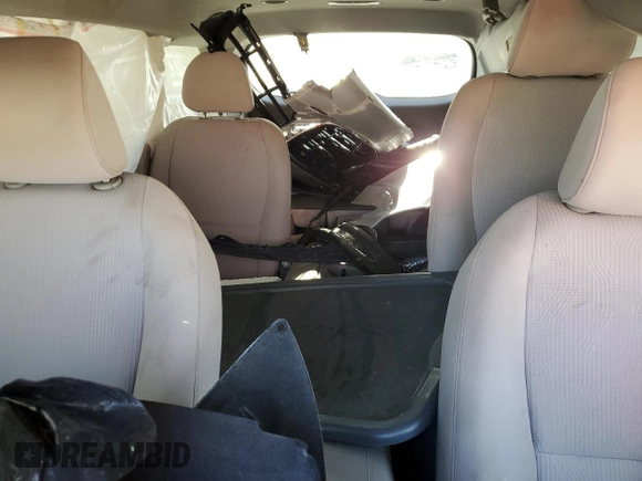 2021 Kia Sedona LX with VIN KNDMB5C16M6674850, listed as a Copart auction lot 46988475 with 0 mi miles and Non Repairable. Bid and sale history available at carsss.com. Image 10.