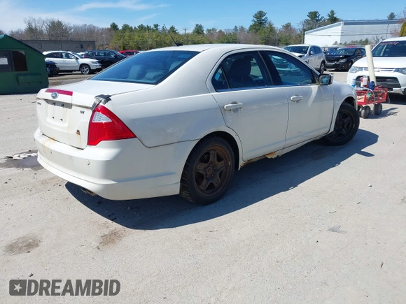 2011 Ford Fusion SE with VIN 3FAHP0HA1BR124685, listed as a IAAI auction lot 41943071 with 279,204 mi miles. Bid and sale history available at carsss.com. Image 4.