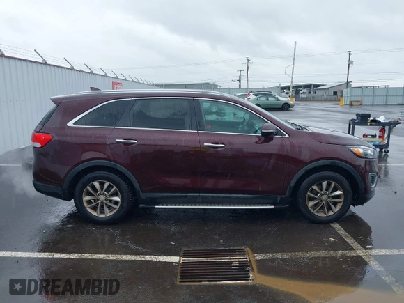 2018 Kia Sorento LX with VIN 5XYPG4A34JG347093, listed as a IAAI auction lot 41809115 with 106,494 mi miles. Bid and sale history available at carsss.com. Image 13.