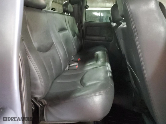 2004 Chevrolet Silverado 1500 LS with VIN 2GCEK19T041104419, listed as a Copart auction lot 49483725 with 267,300 mi miles and Clean Title. Bid and sale history available at carsss.com. Image 10.