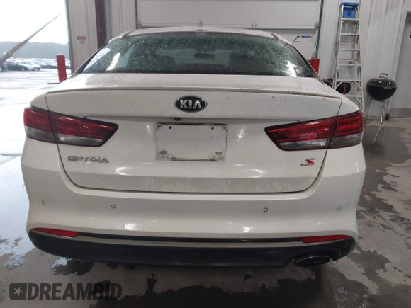 2018 Kia Optima LX z VIN 5XXGT4L31JG238006, wystawiony jako IAAI lot #41978646 z przebiegiem 84 672 mil mil oraz . Historia ofert i sprzedaży dostępna na DreamBid. Obrazek 16.