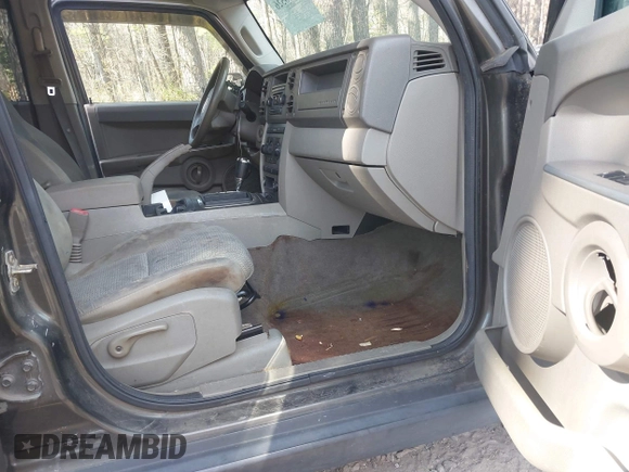 2006 Jeep Commander with VIN 1J8HG48K36C342666, listed as a IAAI auction lot 41908526 with 199,163 mi miles. Bid and sale history available at carsss.com. Image 5.