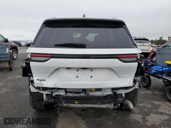 2023 Jeep Grand Cherokee Laredo с VIN 1C4RJHAG8PC569833, выставлен на аукционе Copart как лот 62543635 с пробегом 22 373 миль миль и Списание • Salvage title. История ставок и продаж доступна на DreamBid. Изображение 6.
