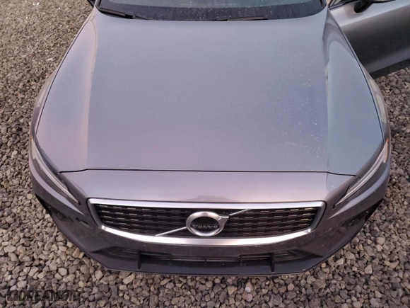 2020 Volvo S60 R-Design with VIN 7JRA22TM6LG060659, listed as a Copart auction lot 82712324 with 0 mi miles and Salvage Title. Bid and sale history available at carsss.com. Image 11.