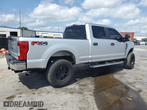 2018 Ford F-250 XL with VIN 1FT7W2B66JEB16396, listed as a Copart auction lot 55442695 with 165,538 mi miles and Salvage title. Bid and sale history available at DreamBid. Image 3.