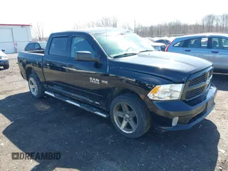 2014 Ram 1500 Express z VIN 1C6RR7KT5ES151173, wystawiony jako IAAI lot #41828536 z przebiegiem 209 688 mil mil oraz . Historia ofert i sprzedaży dostępna na DreamBid. Obrazek 1.