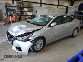 2022 Nissan Sentra S z VIN 3N1AB8BV3NY225101, wystawiony jako Copart lot #51461615 z przebiegiem 51 461 mil mil oraz Szkoda całkowita • Salvage title. Historia ofert i sprzedaży dostępna na DreamBid. Obrazek 1.