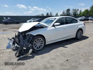 2024 BMW 3 Series 330i z VIN 3MW69FF07R8E63764, wystawiony jako Copart lot #57039575 z przebiegiem 5 355 mil mil oraz Szkoda całkowita • Salvage title. Historia ofert i sprzedaży dostępna na DreamBid. Obrazek 1.