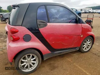 2009 Smart fortwo Pure with VIN WMEEJ31X79K271222, listed as a Copart auction lot 64583695 with 152,626 mi miles and Clean title. Bid and sale history available at DreamBid. Image 3.
