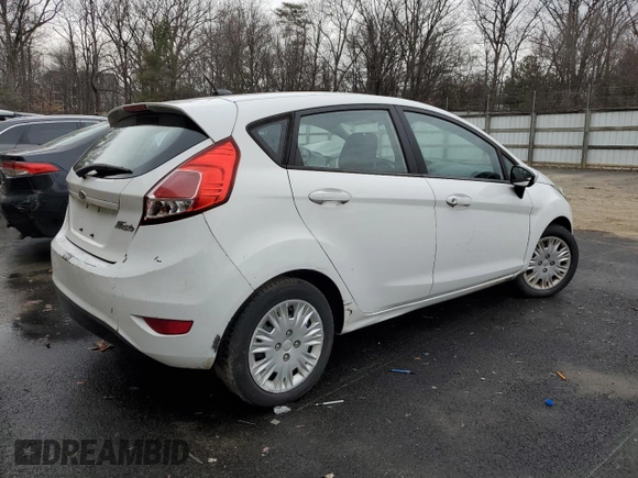 2015 Ford Fiesta S z VIN 3FADP4TJ3FM219779, wystawiony jako Copart lot #86576974 z przebiegiem 262 121 mil mil oraz Czysty tytuł • Clean title. Historia ofert i sprzedaży dostępna na DreamBid. Obrazek 3.
