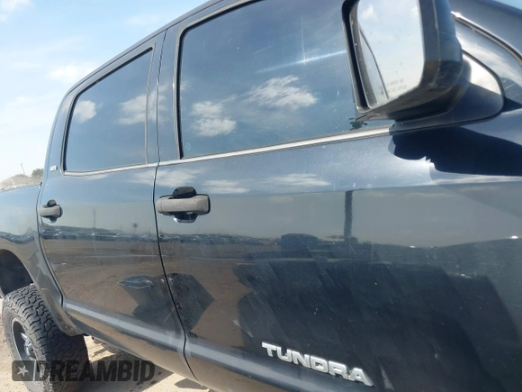 2013 Toyota Tundra 4WD Truck with VIN 5TFDW5F16DX286995, listed as a IAAI auction lot 41584571 with 118,651 mi miles. Bid and sale history available at carsss.com. Image 13.