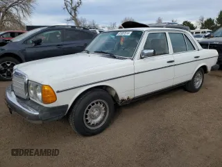1980 Mercedes-Benz 300 with VIN 12313012165283, listed as a Copart auction lot 81507514 with 121,465 mi miles and Clean Title. Bid and sale history available at DreamBid. Image 1.
