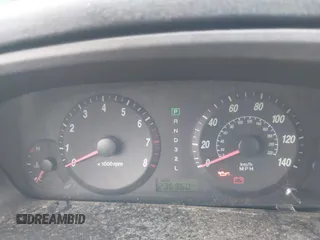 2005 Hyundai Elantra GLS z VIN KMHDN46D55U131005, wystawiony jako IAAI lot #42230938 z przebiegiem 236 960 mil mil oraz . Historia ofert i sprzedaży dostępna na DreamBid. Obrazek 7.