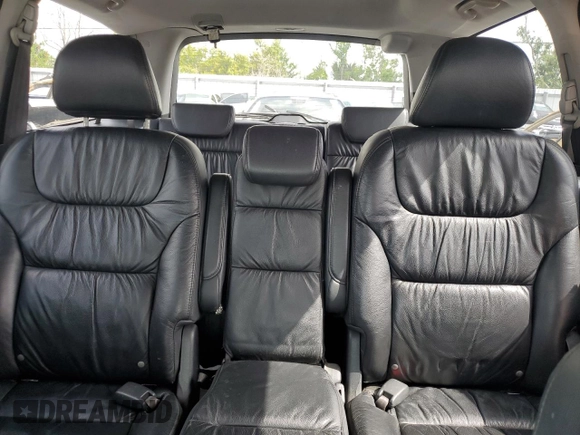 2008 Honda Odyssey Touring z VIN 5FNRL38978B062320, wystawiony jako Copart lot #59898345 z przebiegiem 229 760 mil mil oraz Czysty tytuł • Clean title. Historia ofert i sprzedaży dostępna na DreamBid. Obrazek 10.