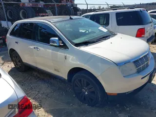 2008 Lincoln MKX with VIN 2LMDU88C28BJ04664, listed as a IAAI auction lot 41799978 with 142,266 mi miles. Bid and sale history available at carsss.com. Image 1.