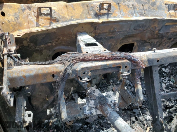 2021 Chevrolet Blazer LT z VIN 3GNKBCRS7MS573959, wystawiony jako Copart lot #50631405 z przebiegiem Nie podano mil oraz Nie do naprawy • Non repairable. Historia ofert i sprzedaży dostępna na DreamBid. Obrazek 9.
