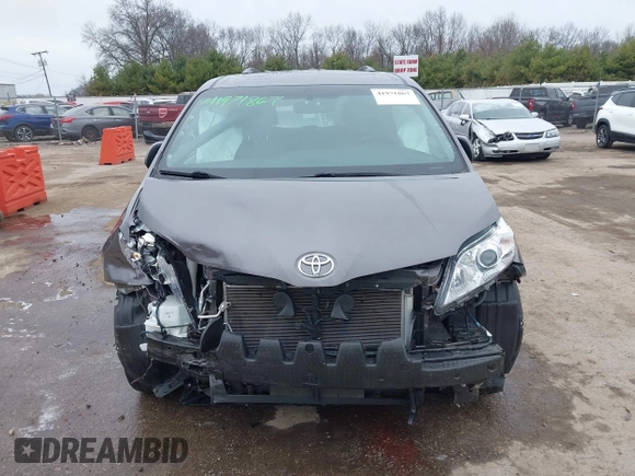 2015 Toyota Sienna XLE with VIN 5TDYK3DC8FS651580, listed as a IAAI auction lot 41971867 with 49,711 mi miles. Bid and sale history available at carsss.com. Image 13.