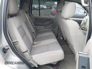 2007 Ford Explorer XLT z VIN 1FMEU73E67UB87480, wystawiony jako IAAI lot #42334437 z przebiegiem 193 683 mil mil oraz . Historia ofert i sprzedaży dostępna na DreamBid. Obrazek 8.