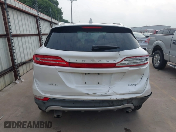 2017 Lincoln MKC Premiere z VIN 5LMCJ1C99HUL69530, wystawiony jako IAAI lot #42278151 z przebiegiem 45 809 mil mil oraz . Historia ofert i sprzedaży dostępna na DreamBid. Obrazek 6.